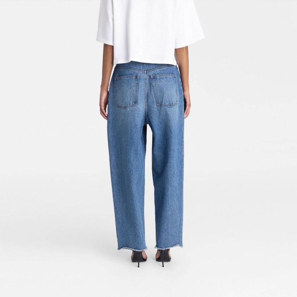 KBB by Kahlana -  Women's High-Rise Barrel Leg 'The D Medium Wash - Picture 2 of 3